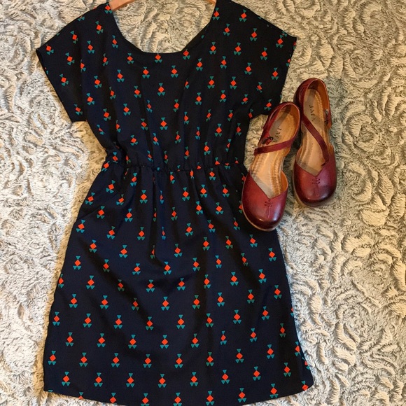 Blue Rain Dresses & Skirts - Geometric “Blue Rain” dress❤️